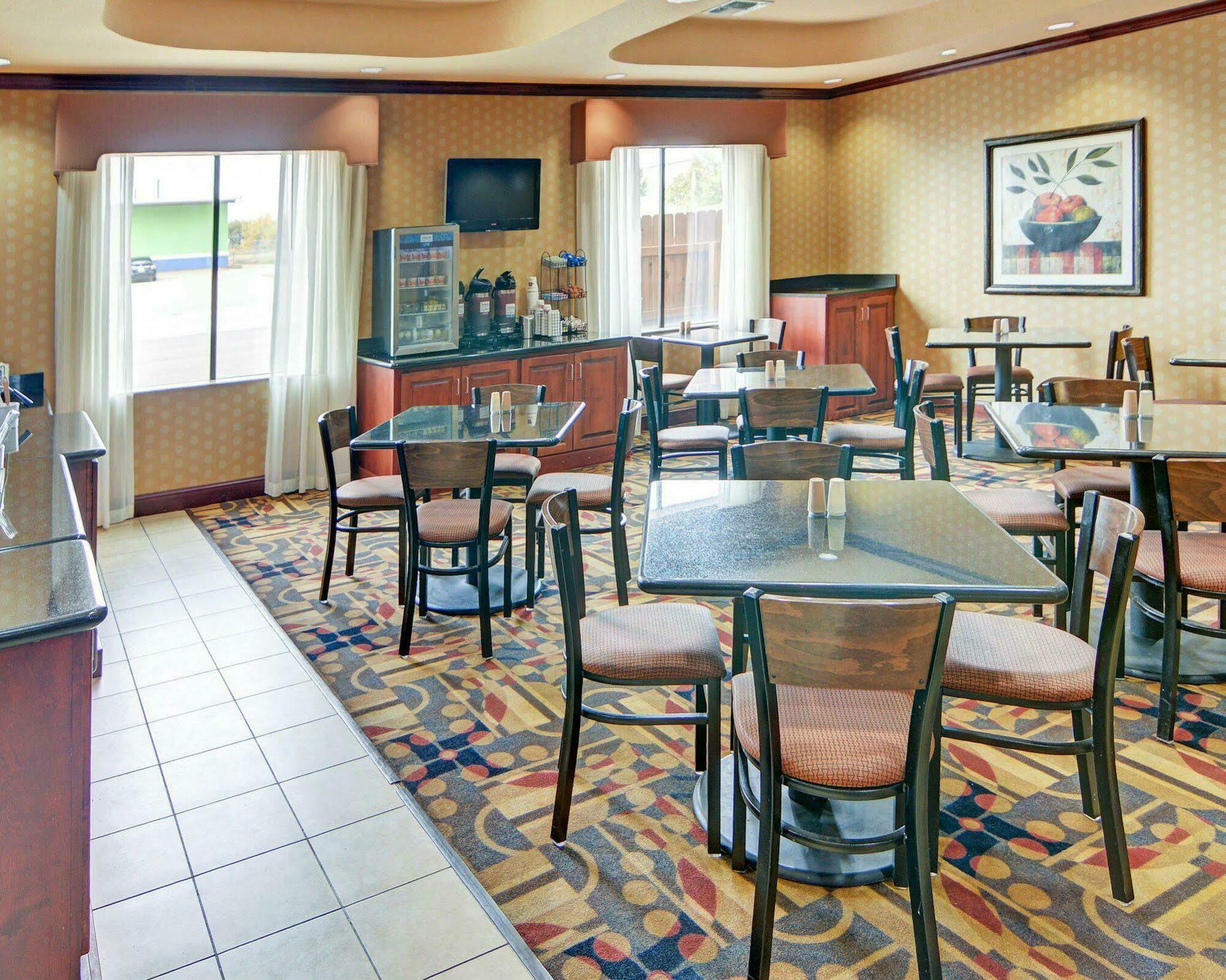 Comfort Inn Near Unt Denton Exterior foto